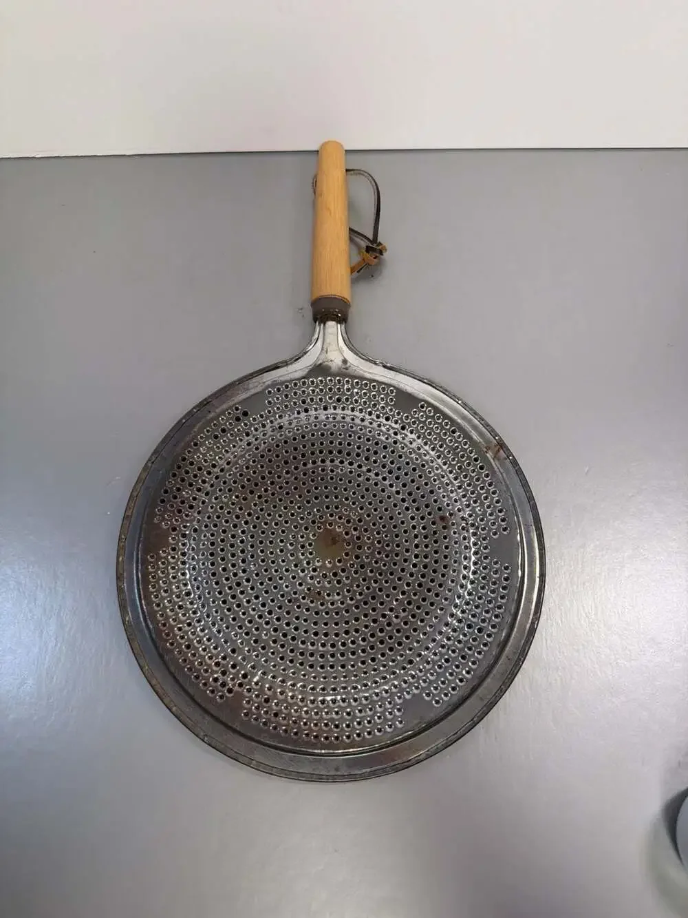Vintage‎ 1950s Splatter Screen Flat Metal Strainer With Dark Wood Handle